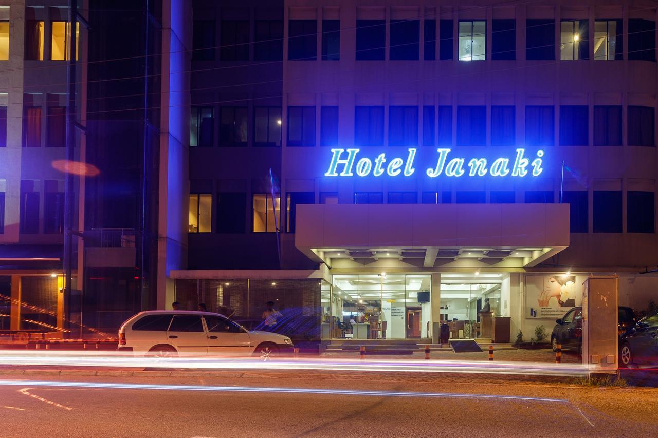 Hotel Janaki Colombo Exterior photo